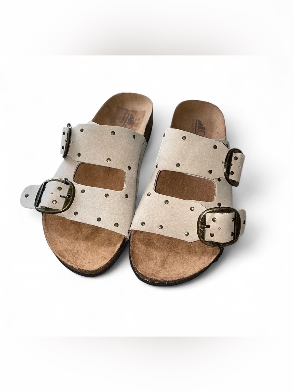 Cliff by White Mountain Beige with bronze studded sandals with buckles 7 New